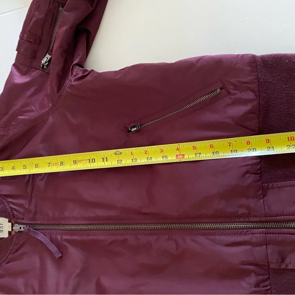 Gap Woman’s Bomber Jacket . Size Small . Burgundy color. - Picture 9 of 14